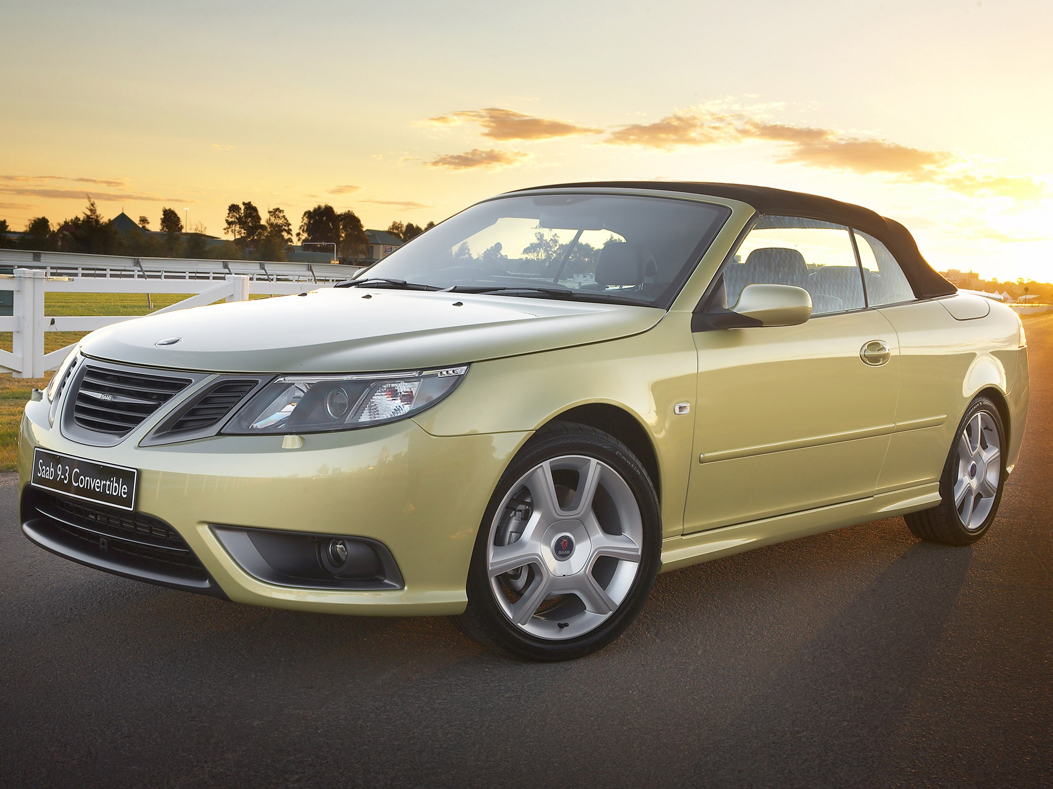 Saab 9-3 Convertible photo 14