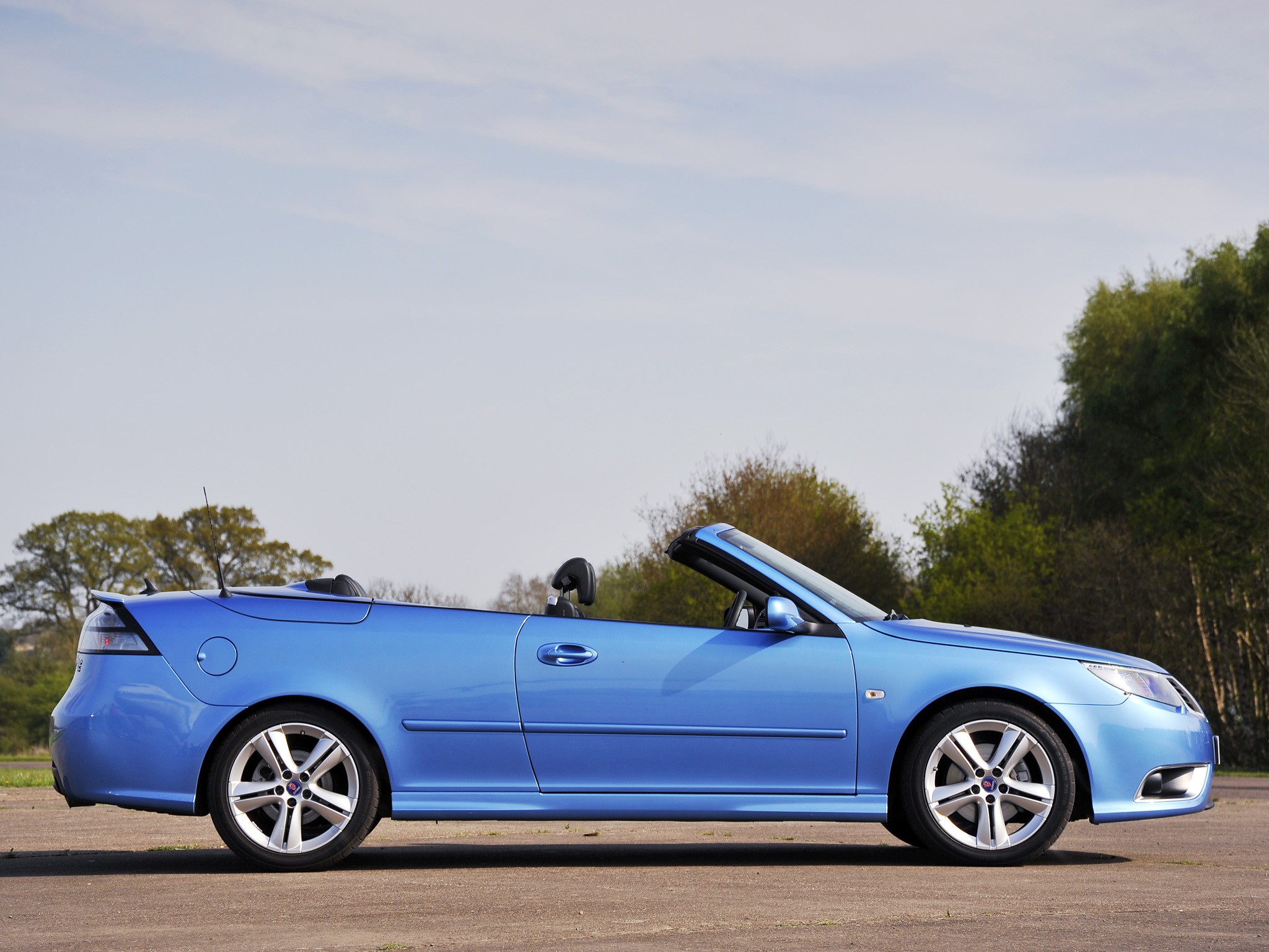 Saab 9-3 Convertible photo 20