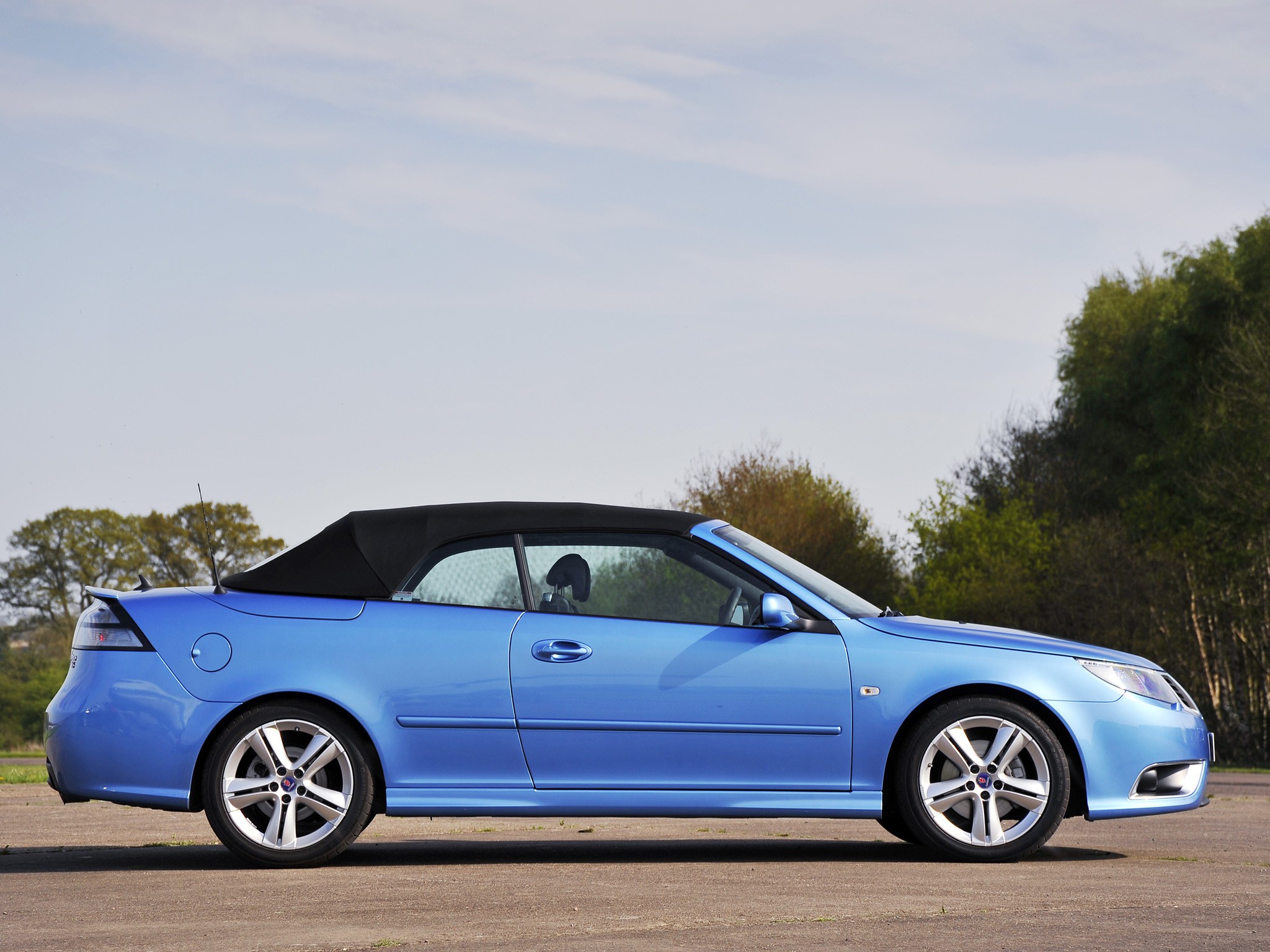 Saab 9-3 Convertible photo 21