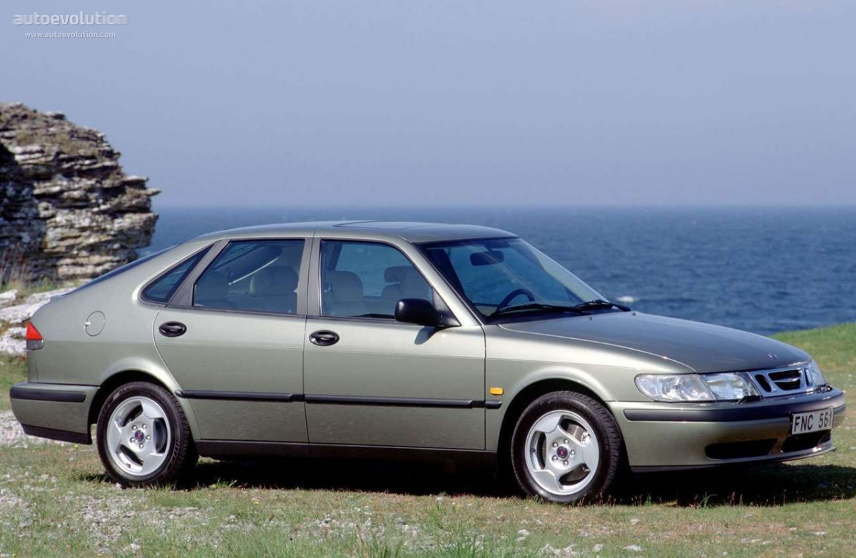 Saab 9-3 Sport Sedan photo 2