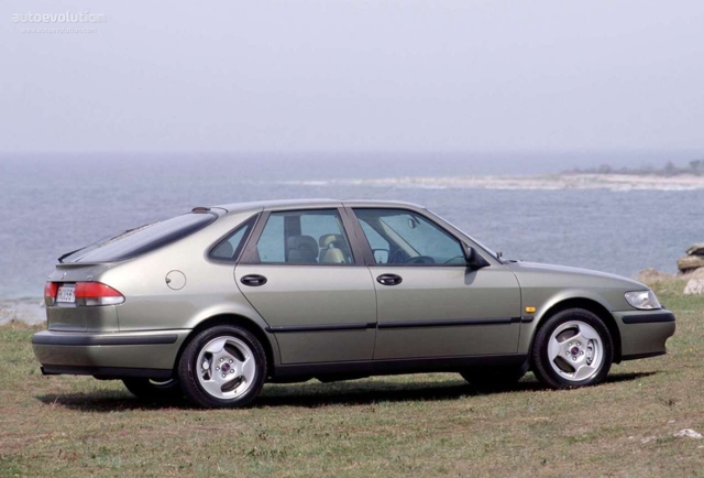 Saab 9-3 Sport Sedan photo 3