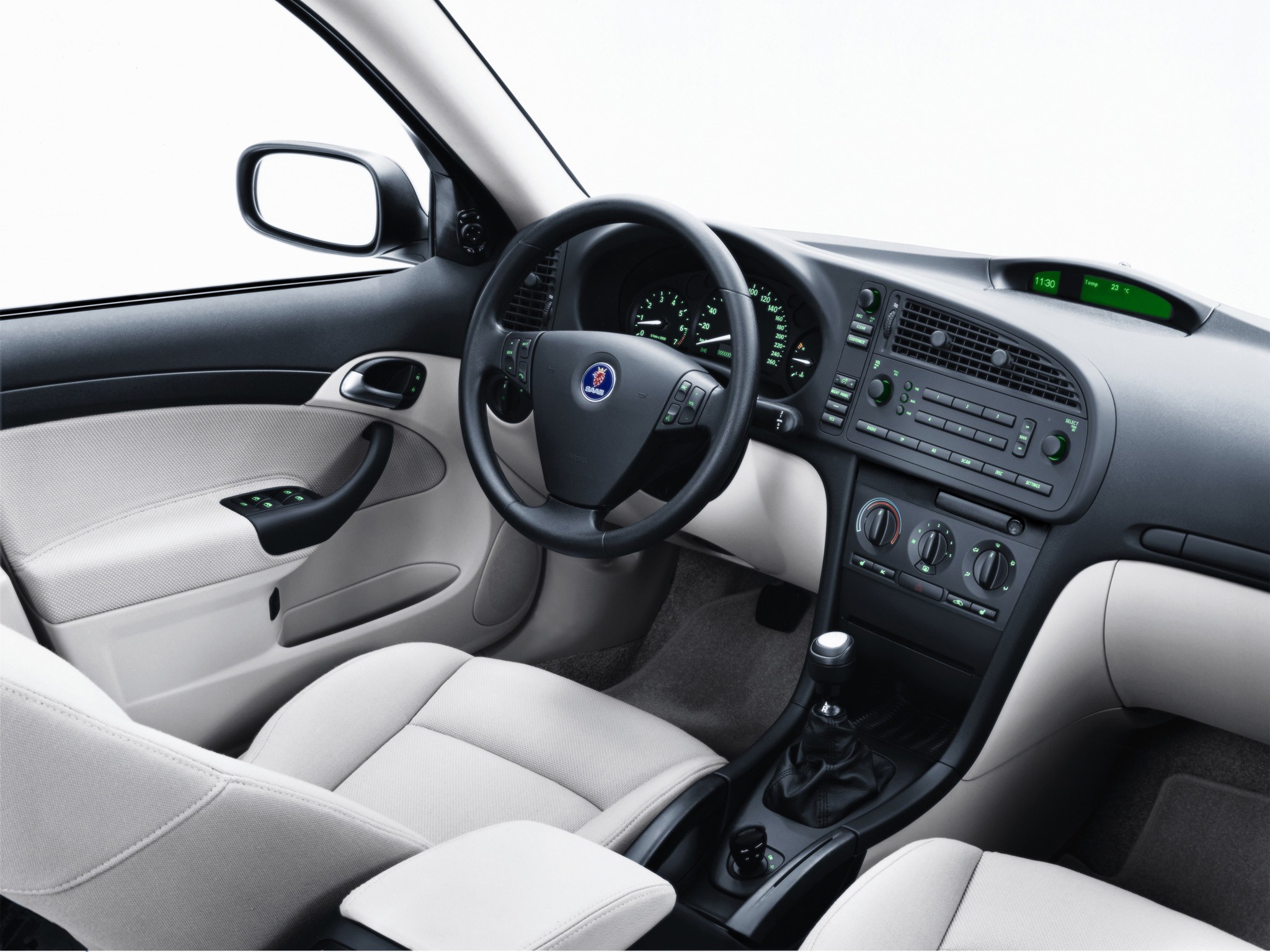 Saab 9-3 Sport Sedan photo 35