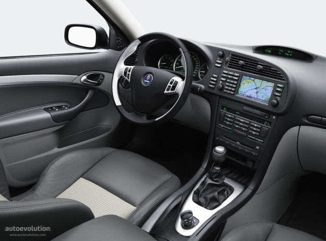 Saab 9-3 Sport Sedan photo 32