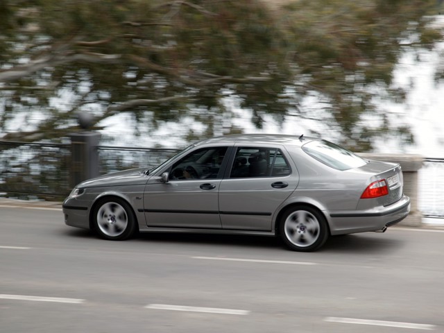 Saab 9-5 photo 25