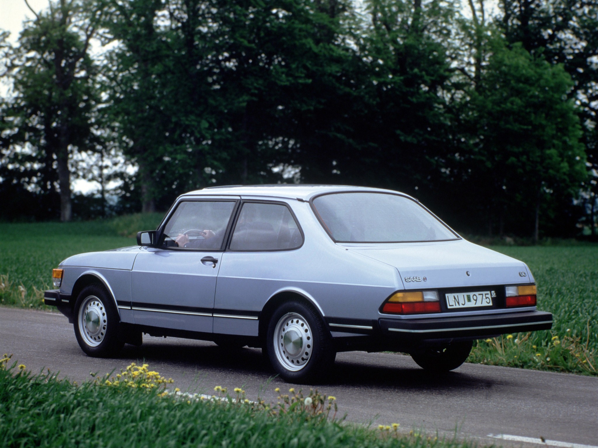 Saab 90 photo 3