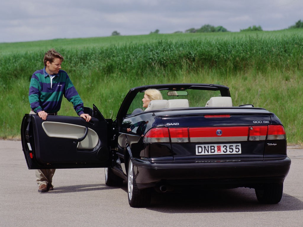 Saab 900 Cabrio photo 14