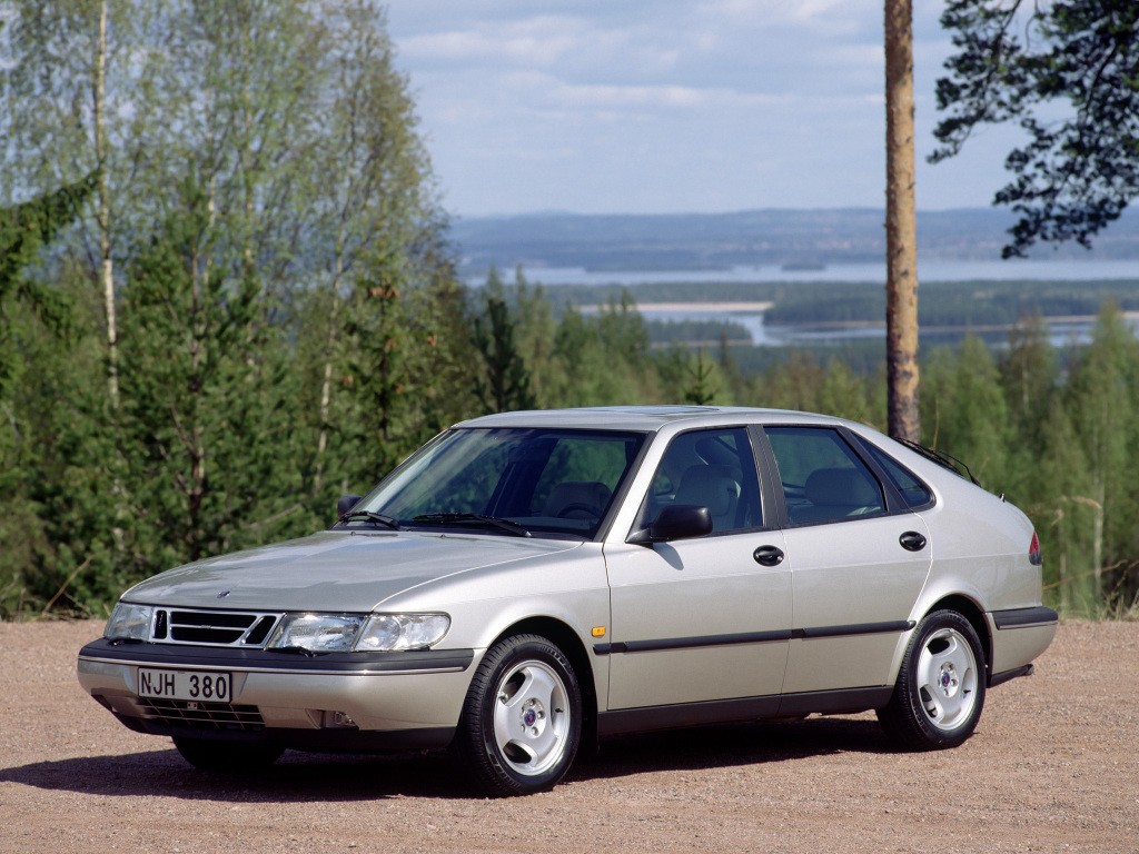 Saab 900 photo 10