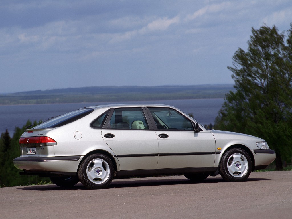 Saab 900 photo 13