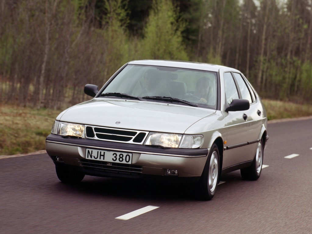 Saab 900 photo 15