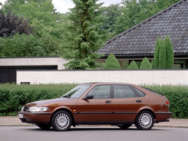 Saab 900 photo 19
