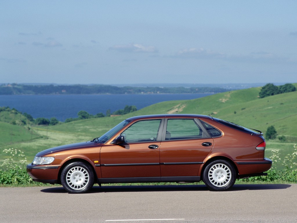Saab 900 photo 20