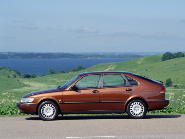 Saab 900 photo 20