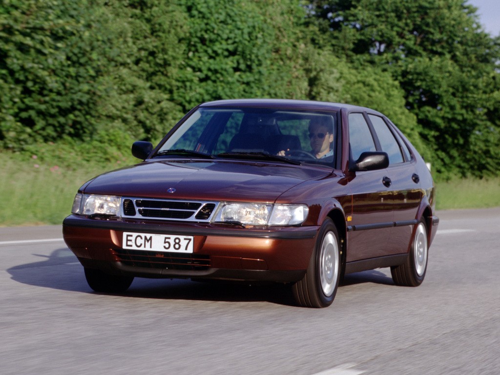 Saab 900 photo 22