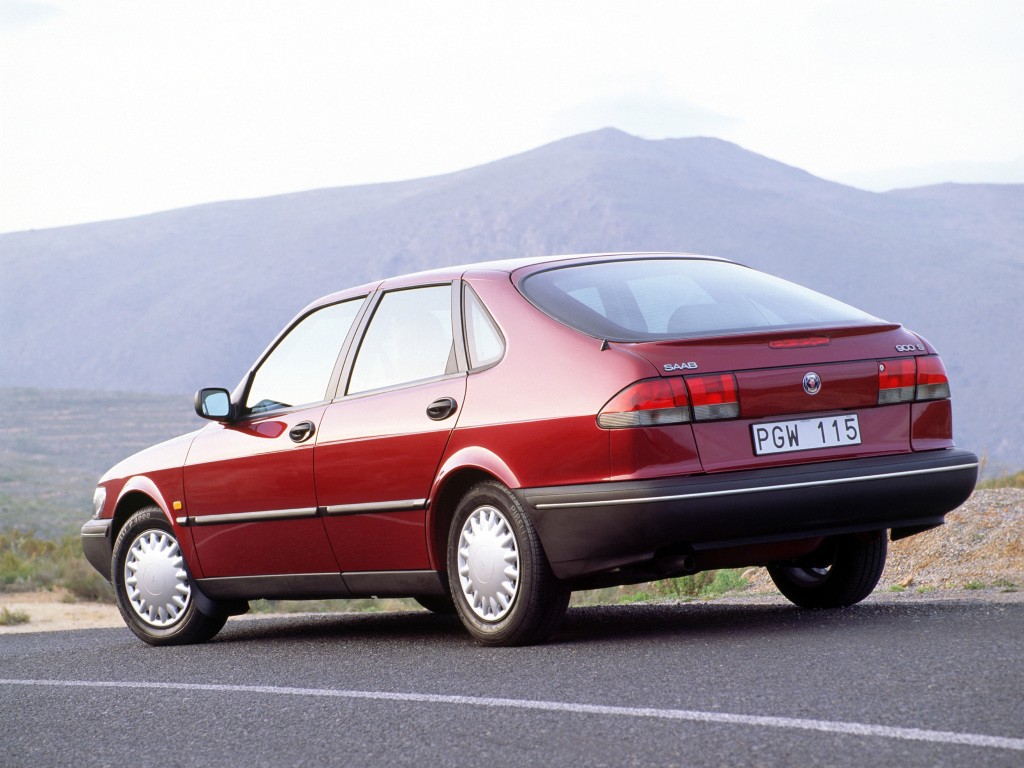 Saab 900 photo 24