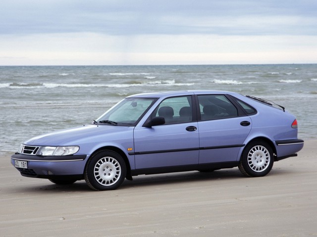 Saab 900 photo 26
