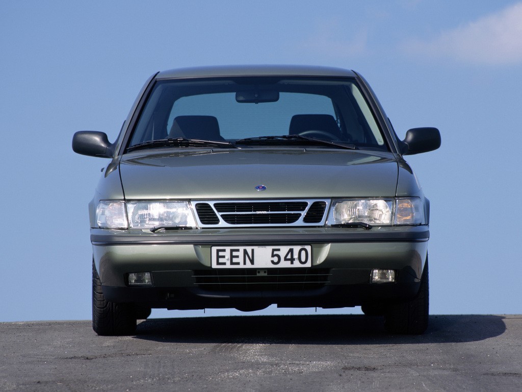 Saab 900 photo 28