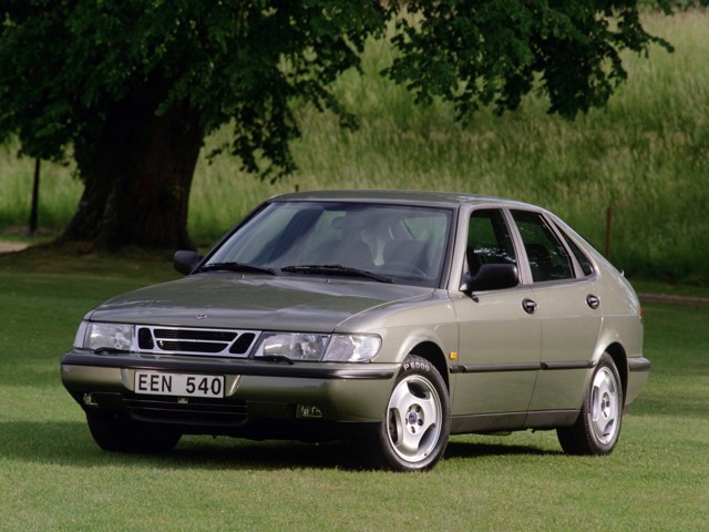 Saab 900 photo 33