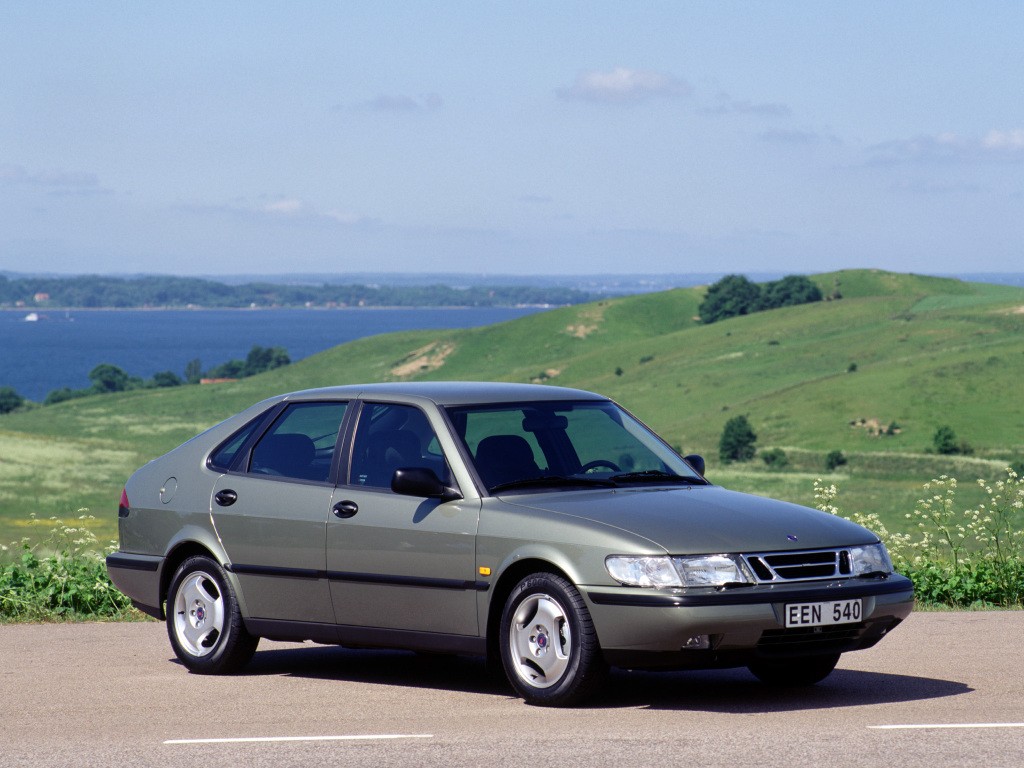 Saab 900 photo 34