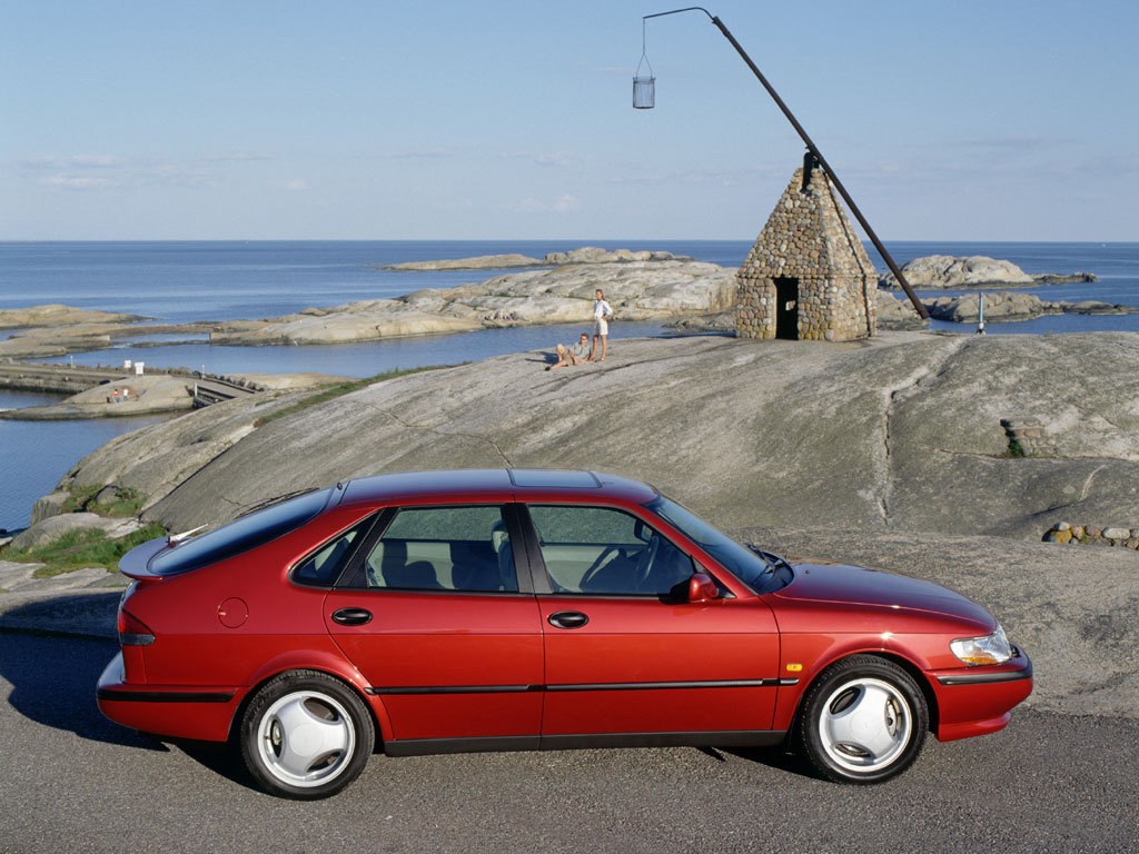 Saab 900 photo 41