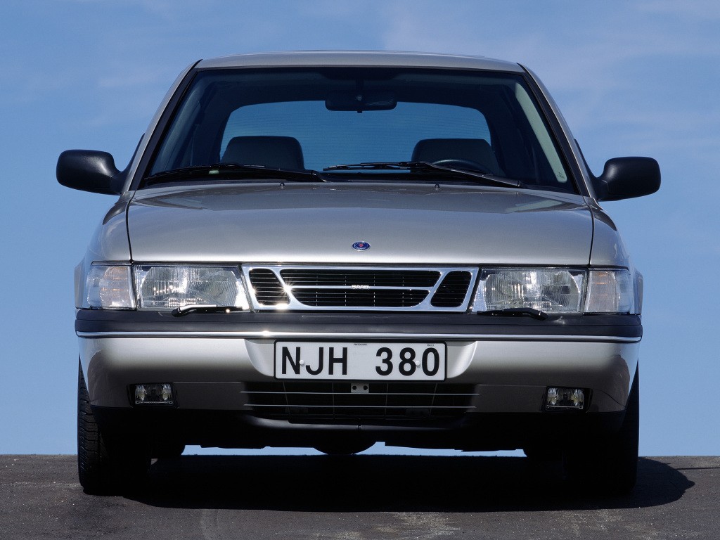 Saab 900 photo 5
