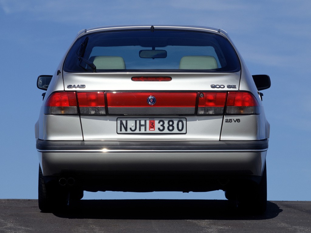 Saab 900 photo 6
