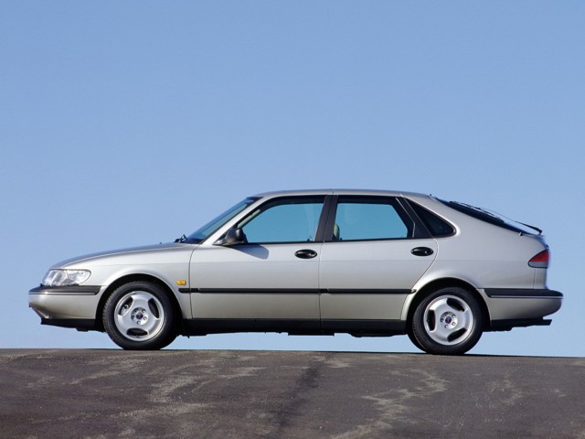 Saab 900 photo 7
