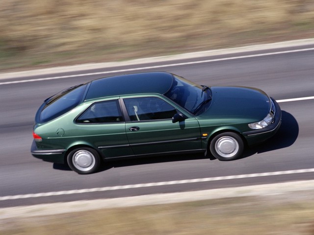 Saab 900 photo 14