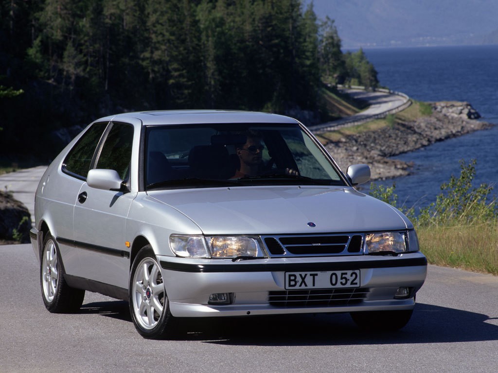 Saab 900 photo 18