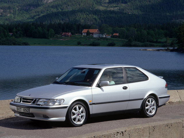 Saab 900 photo 24