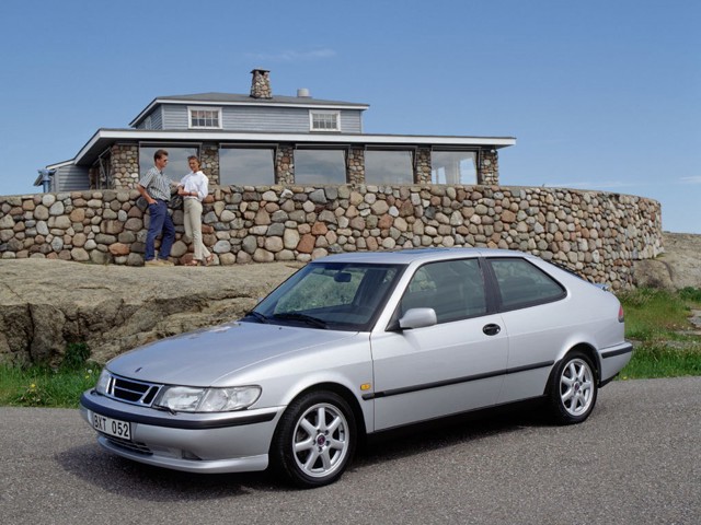 Saab 900 photo 27