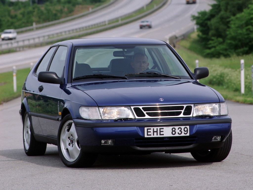 Saab 900 photo 47