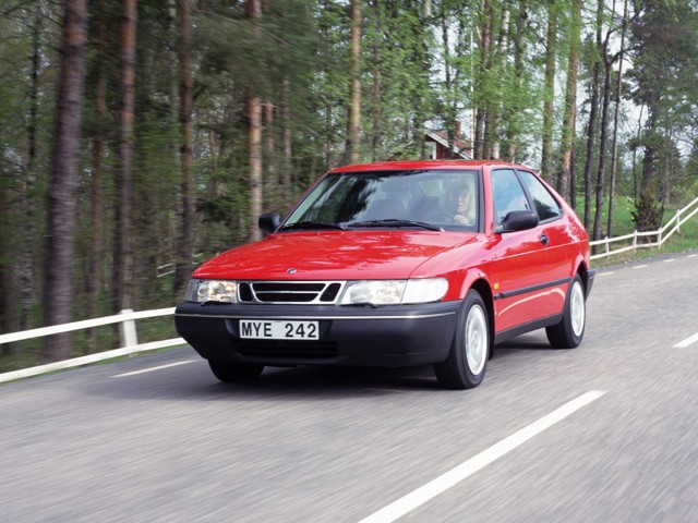 Saab 900 photo 5