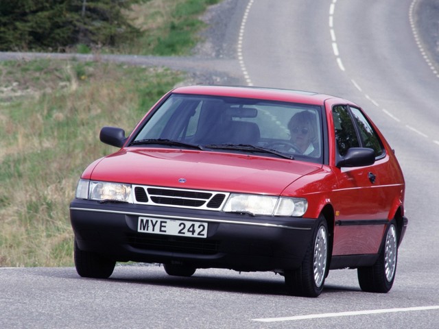 Saab 900 photo 6