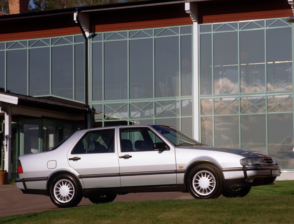 Saab 9000 photo 13