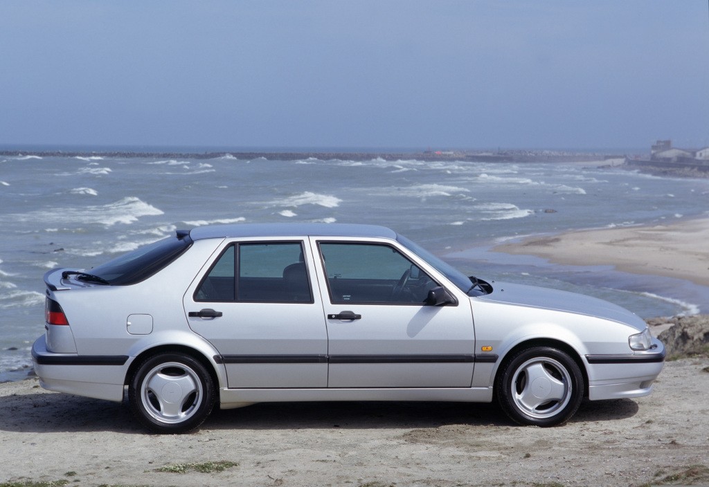 Saab 9000 photo 9
