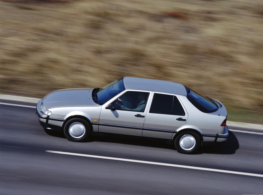 Saab 9000 photo 9