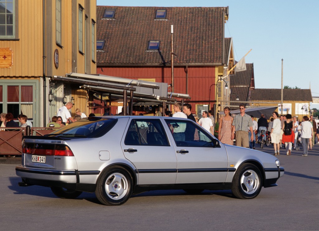 Saab 9000 photo 14