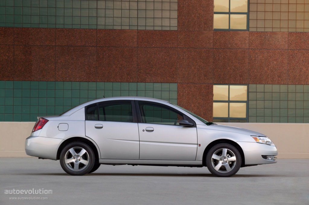 Saturn Ion Sedan photo 3