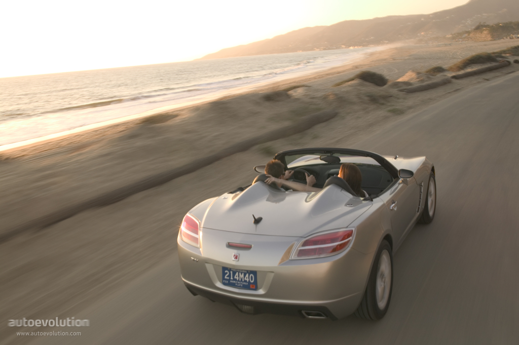 Saturn Sky photo 6