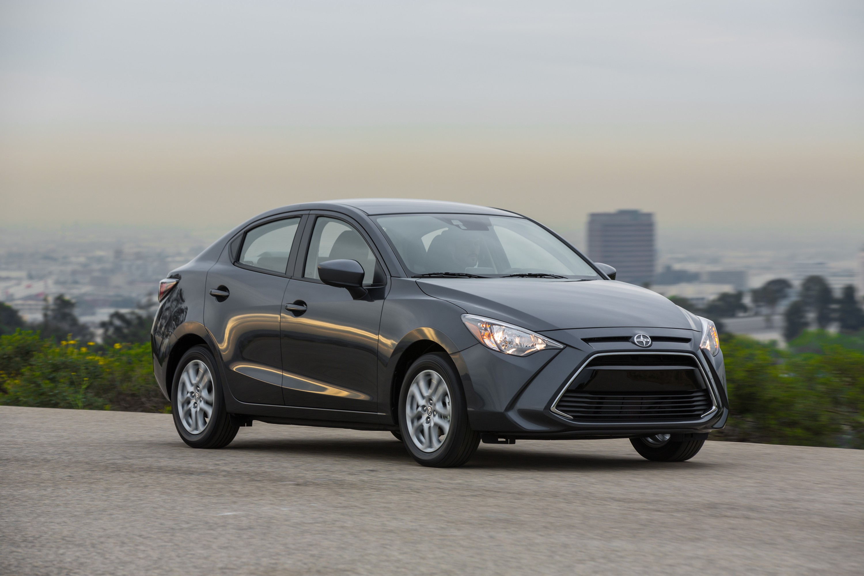 Scion Ia photo 13