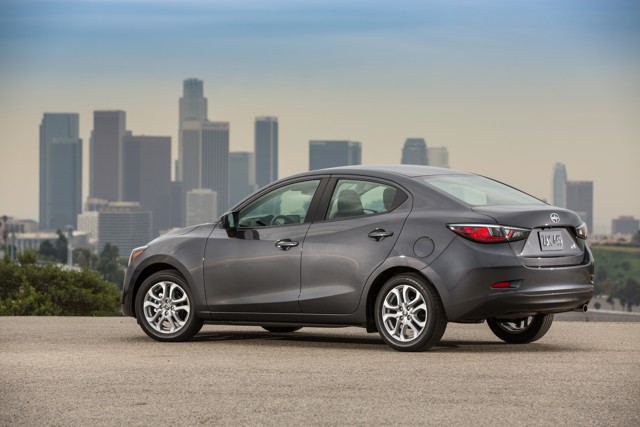 Scion Ia photo 15