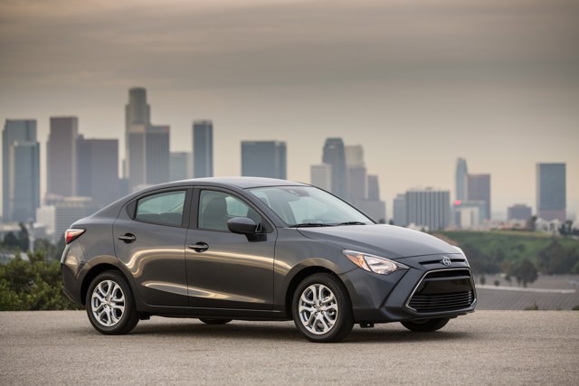 Scion Ia photo 20
