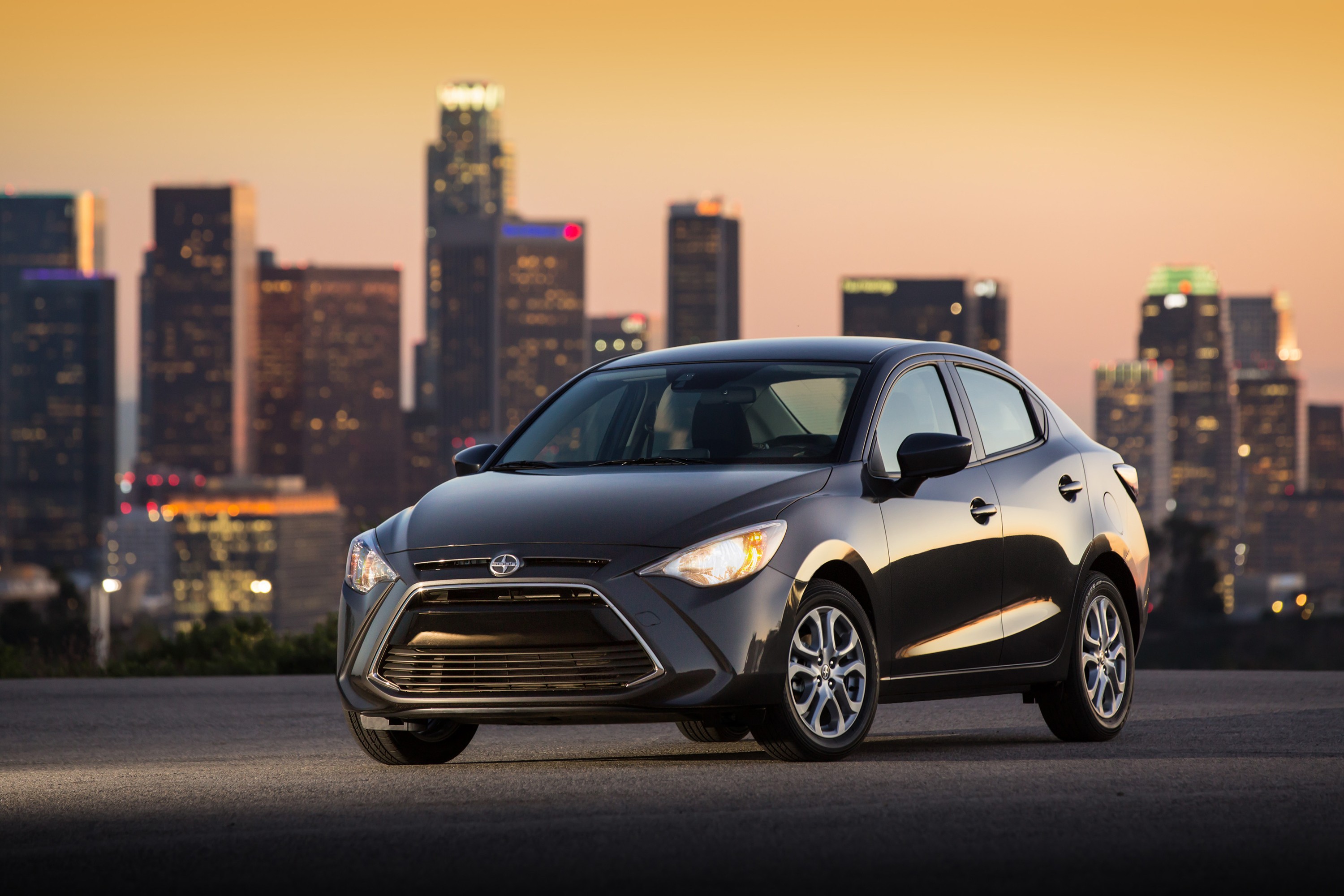 Scion Ia photo 22
