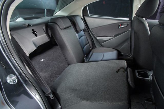 Scion Ia photo 28