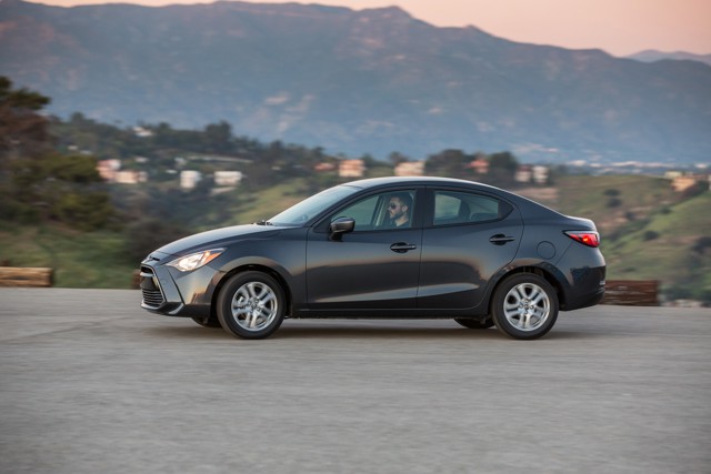 Scion Ia photo 2