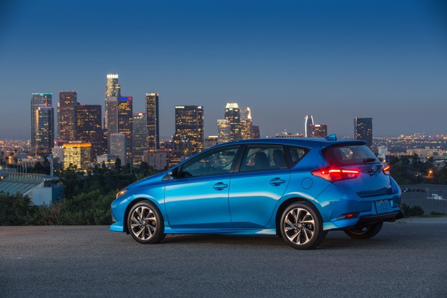 Scion Im photo 11