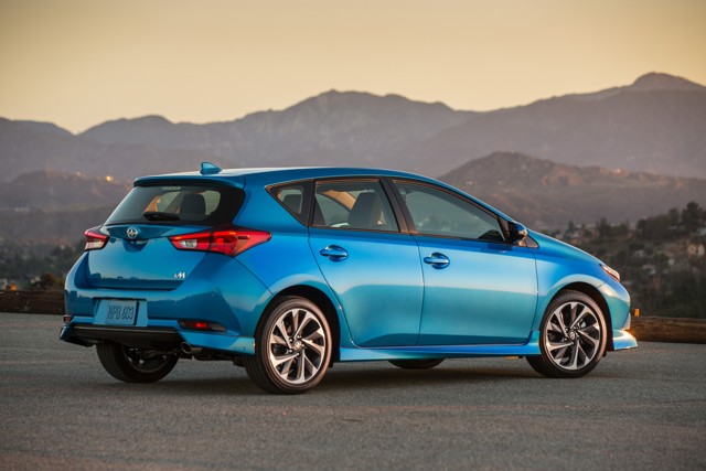 Scion Im photo 13