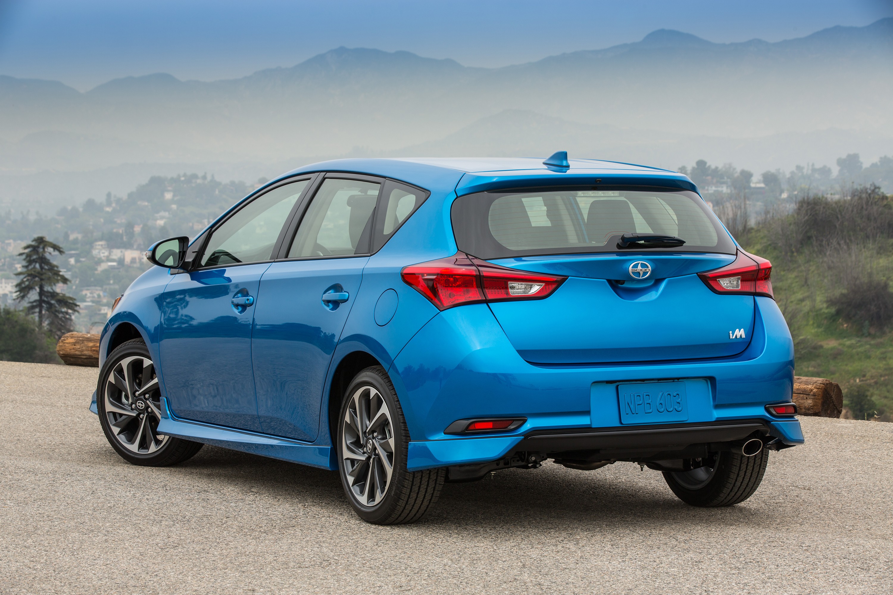 Scion Im photo 14
