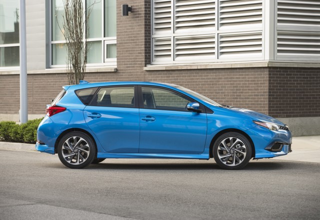 Scion Im photo 28