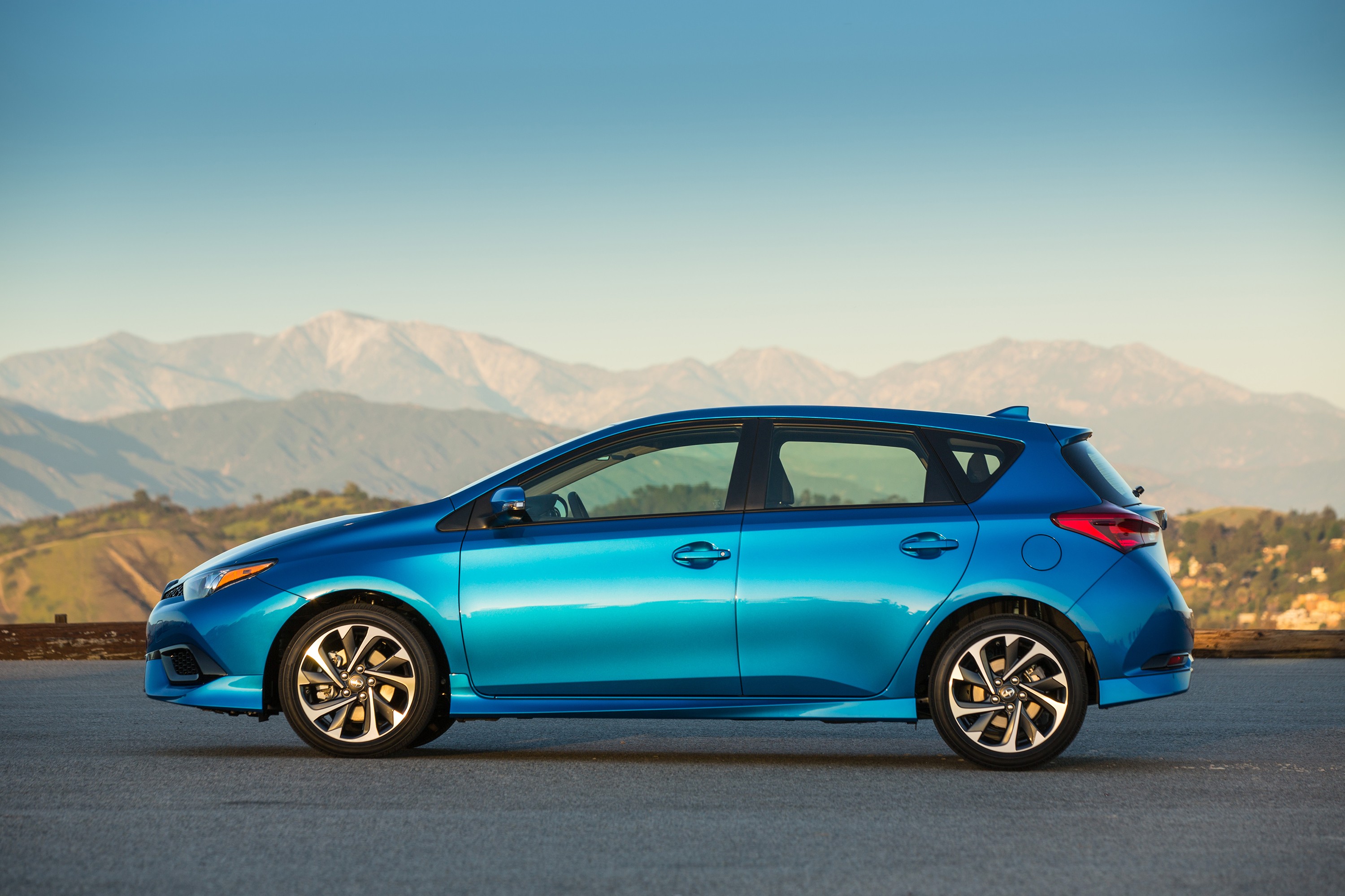 Scion Im photo 6